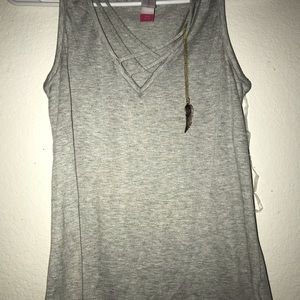No Boundaries Gray Tanktop With Necklace